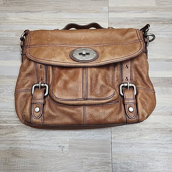 FOSSIL MADDOX Distressed Brown Leather Organizer Crossbody Messenger Bag W/Key - Picture 2 of 8